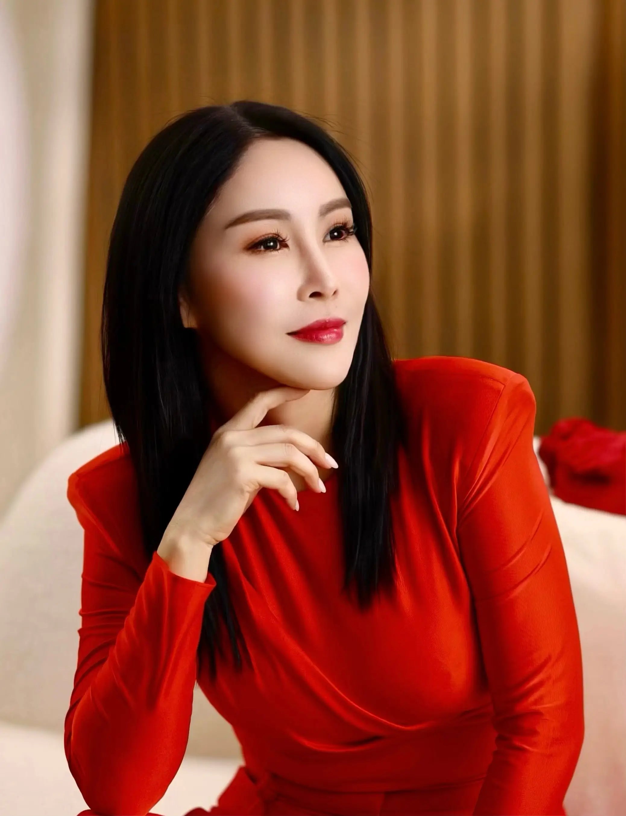 Whiteglow Firming Treatment