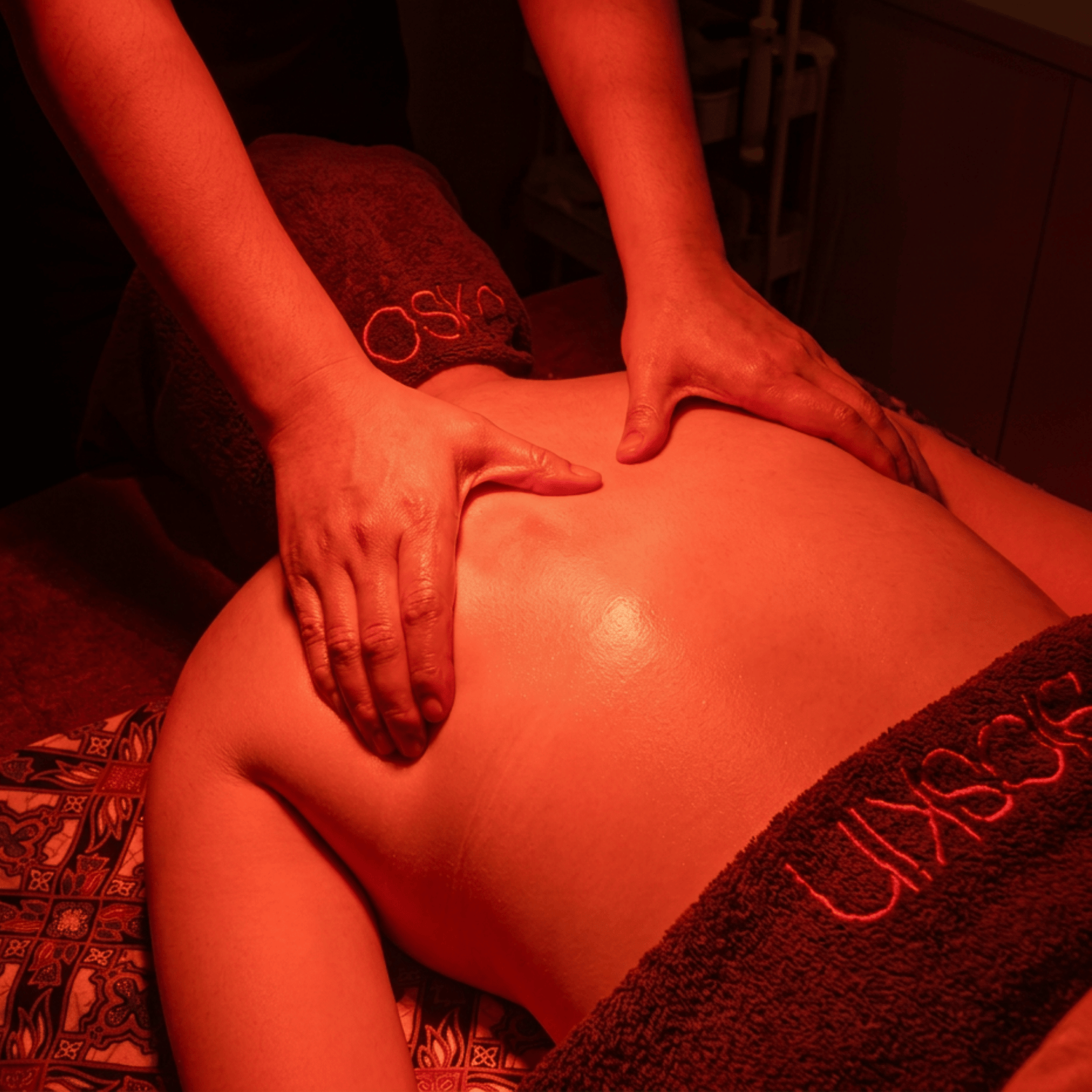 Upper Body Gua Sha + Massage + Infrared Therapy